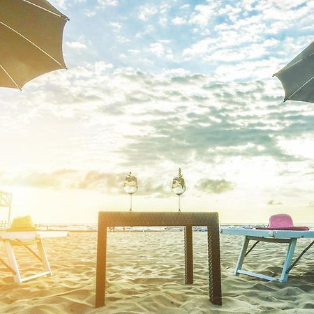 Hotel Vela D'Oro Rimini Zewnętrze zdjęcie