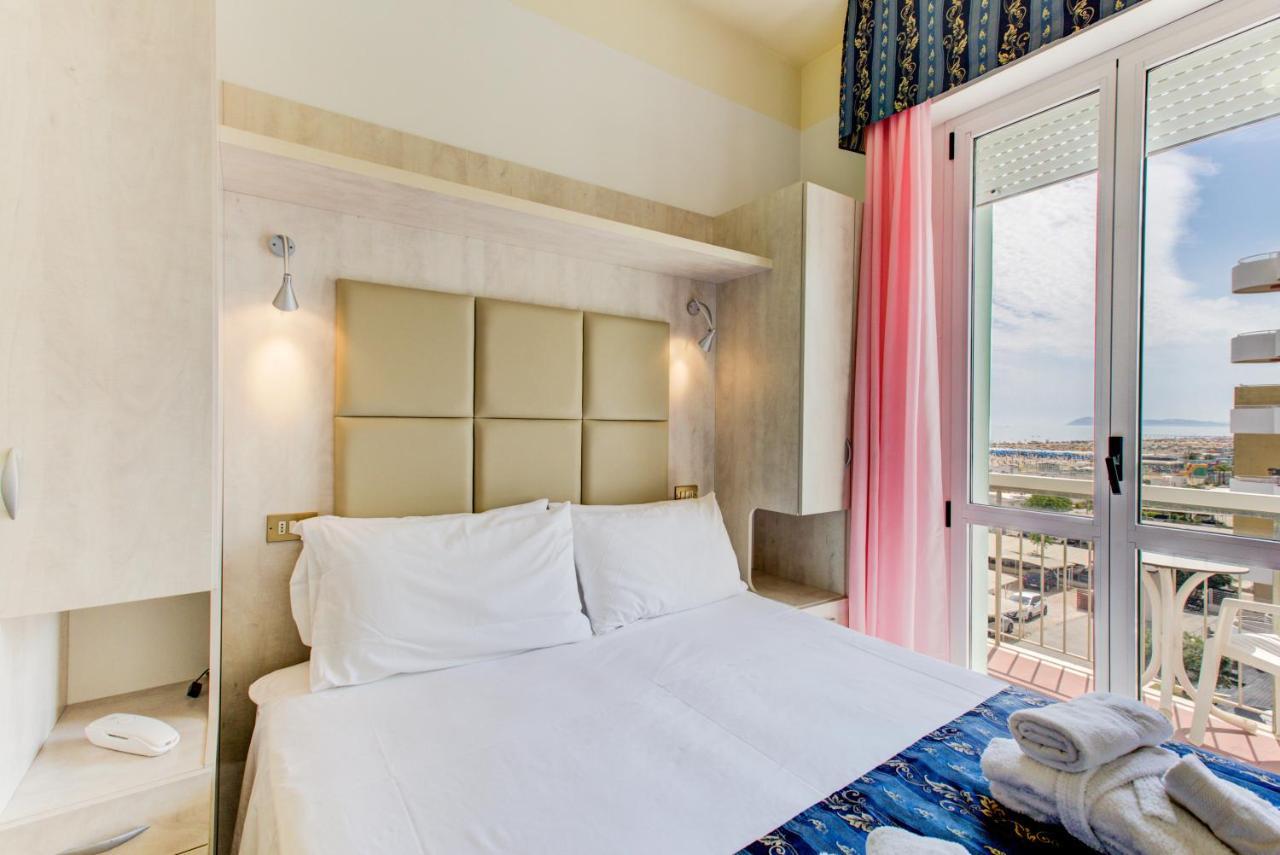 Hotel Vela D'Oro Rimini Zewnętrze zdjęcie