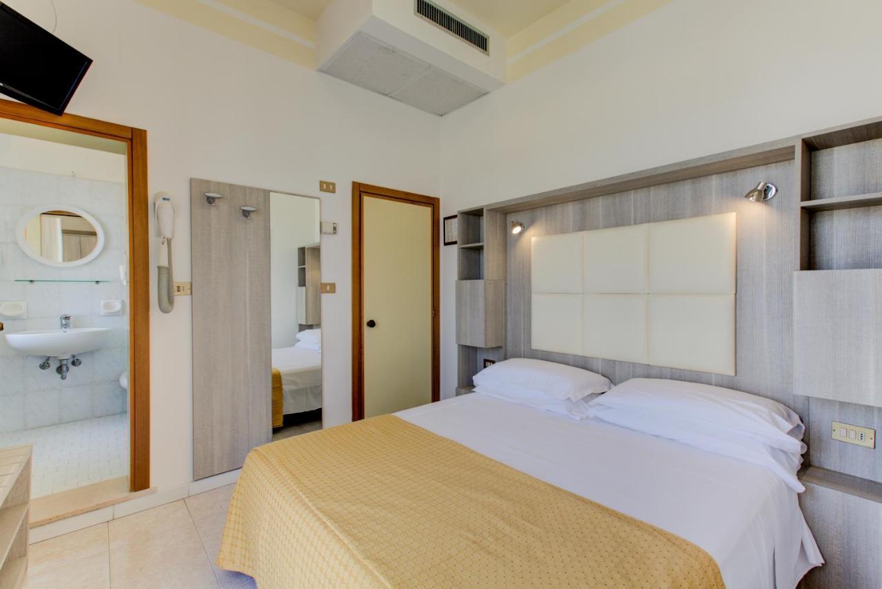 Hotel Vela D'Oro Rimini Zewnętrze zdjęcie