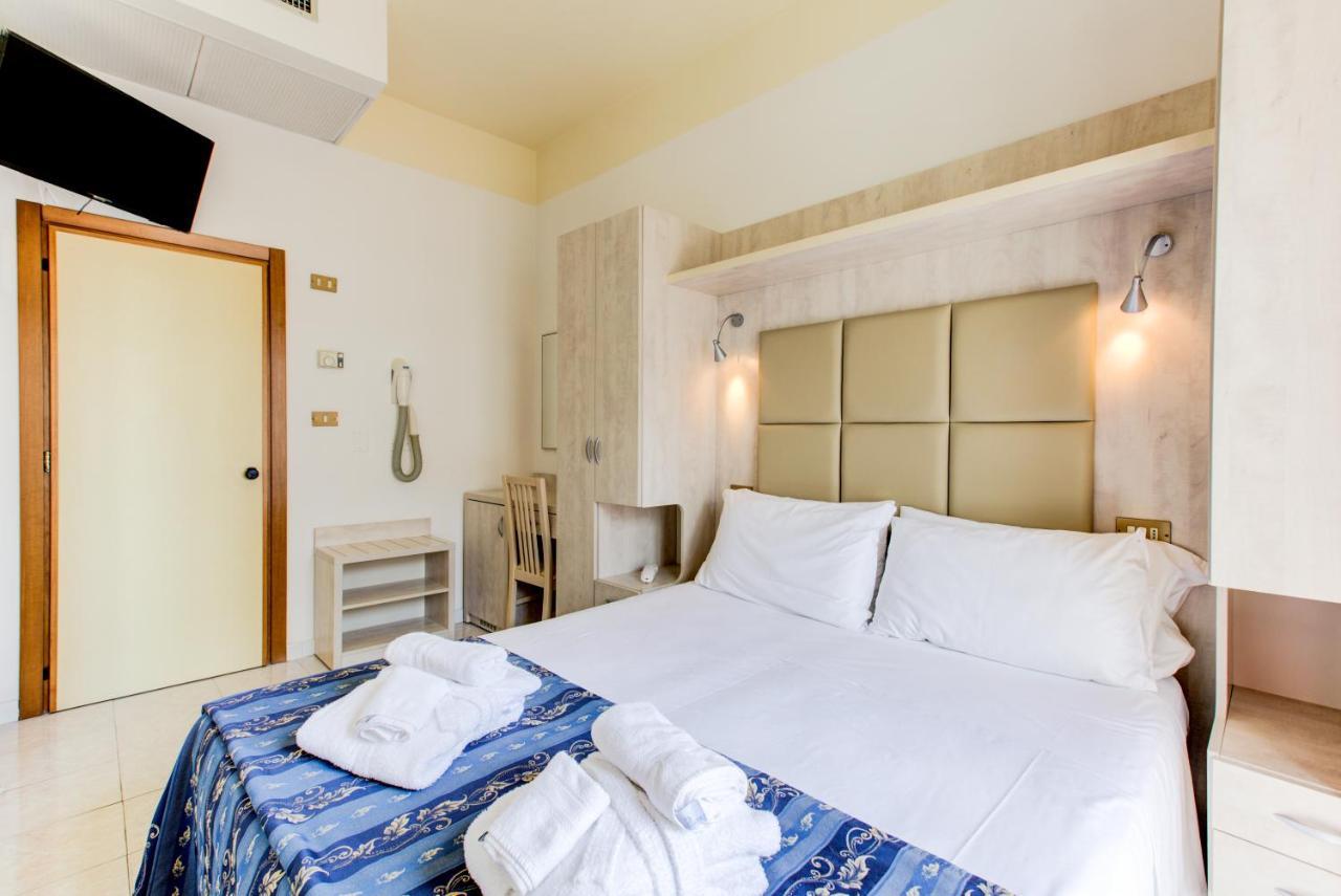 Hotel Vela D'Oro Rimini Zewnętrze zdjęcie