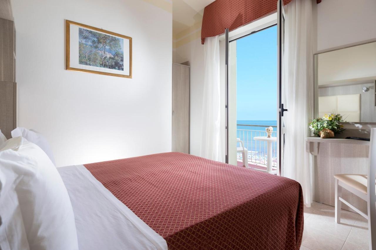 Hotel Vela D'Oro Rimini Zewnętrze zdjęcie