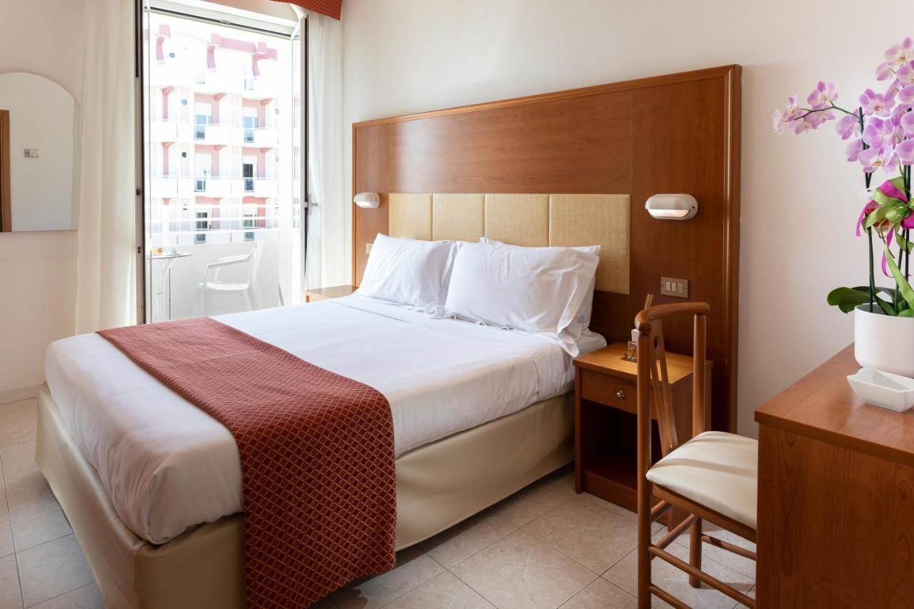 Hotel Vela D'Oro Rimini Zewnętrze zdjęcie