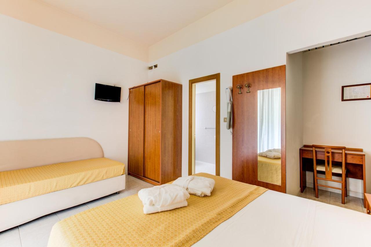 Hotel Vela D'Oro Rimini Zewnętrze zdjęcie