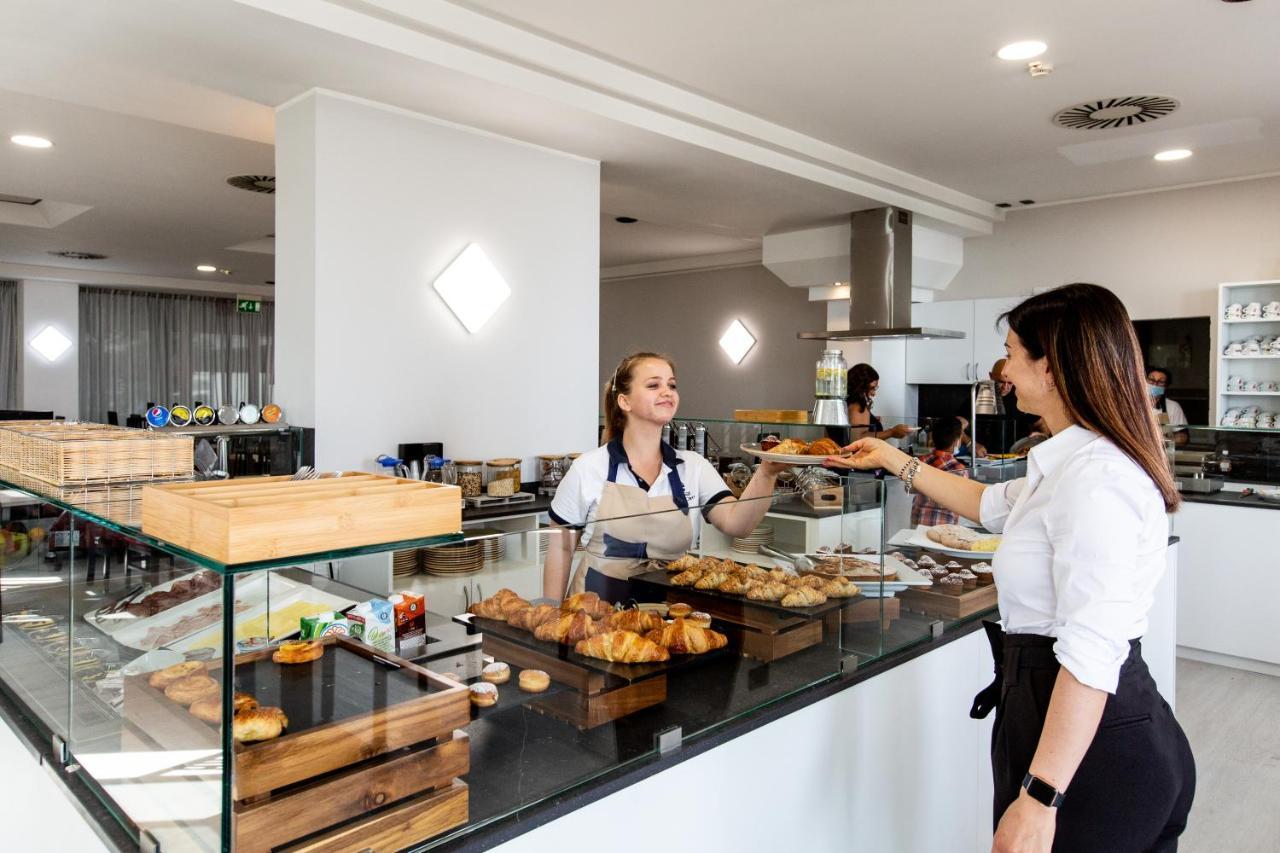 Hotel Vela D'Oro Rimini Zewnętrze zdjęcie